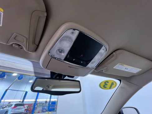 Used 2013 Chrysler 300 RWD image 28
