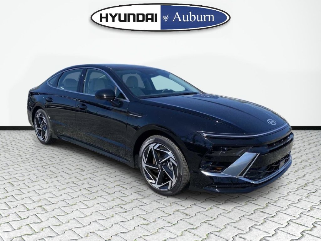 New 2026 Hyundai Sonata SEL FWD image 2