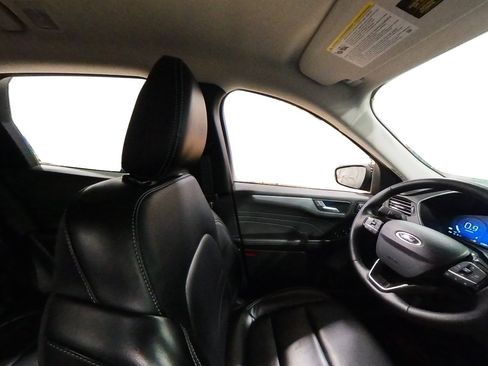 Used 2024 Ford Escape Platinum AWD/4WD image 44