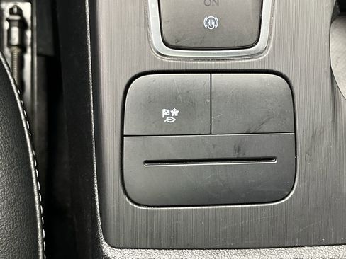 Certified 2020 Ford Escape SE Sport image 18