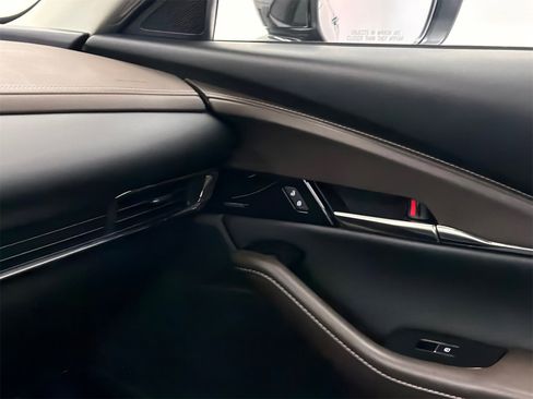 Certified 2025 MAZDA CX-30 AWD 2.5 S w/ Premium Package image 32