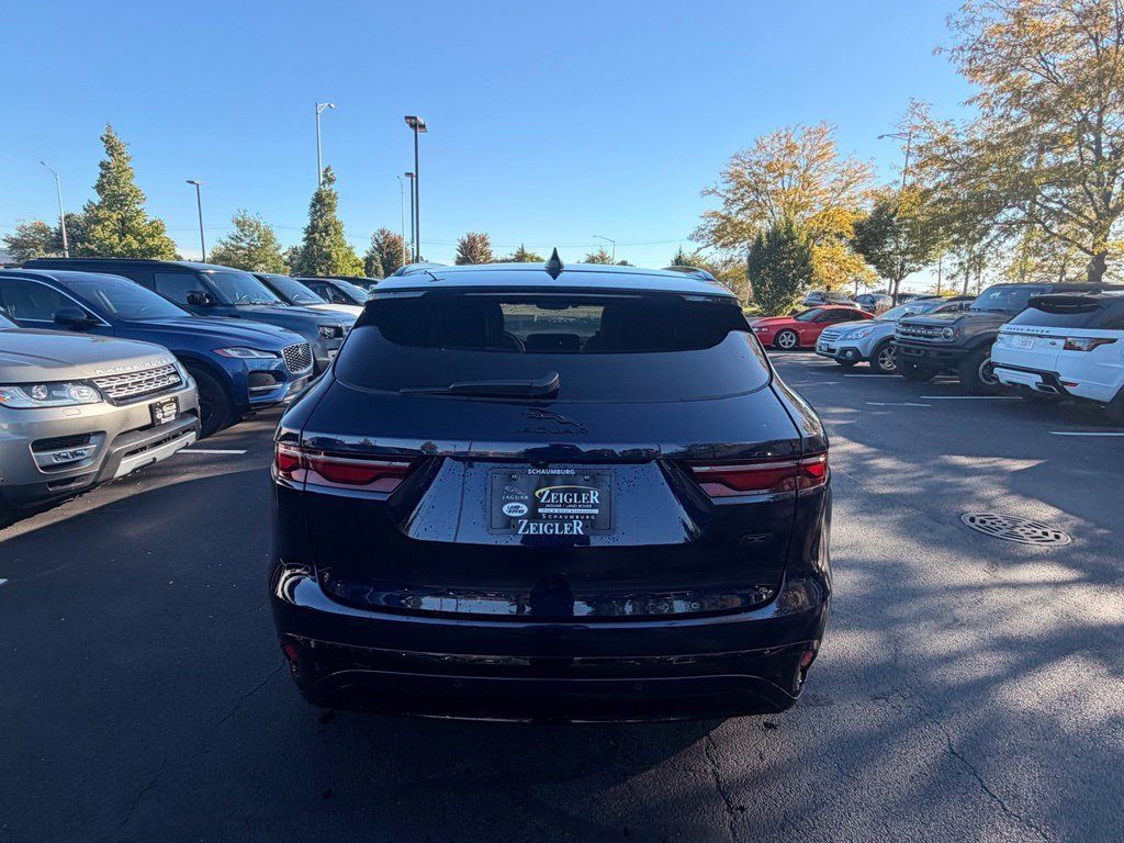 Used 2026 Jaguar F-PACE R-Dynamic S AWD/4WD image 4