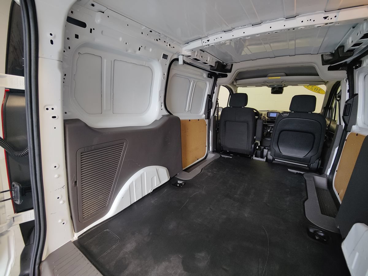 Used 2023 Ford Transit Connect XL FWD image 11