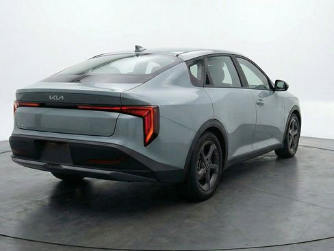 Used 2025 Kia K4 FWD image 9