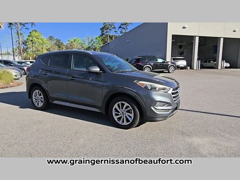 Used 2017 Hyundai Tucson SE image 36