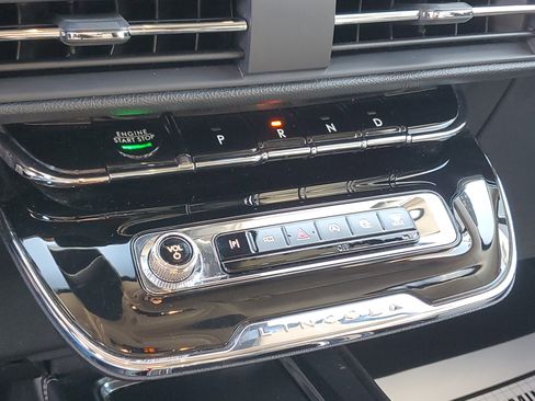 Certified 2024 Lincoln Corsair FWD image 24