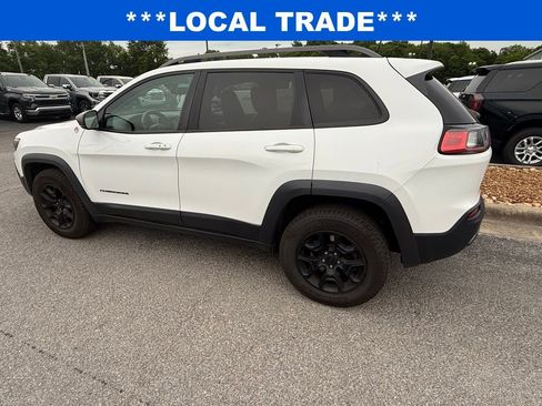 Used 2020 Jeep Cherokee Trailhawk AWD/4WD image 2