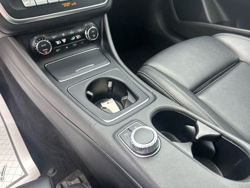 Used 2018 Mercedes-Benz CLA 250 4MATIC image 34