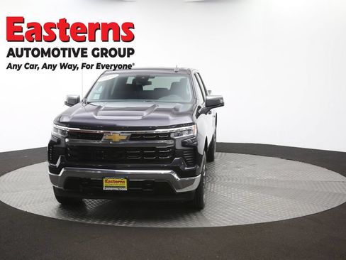 Used 2023 Chevrolet Silverado 1500 LT AWD/4WD image 55