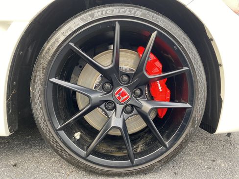 Used 2024 Honda Civic Type R image 13