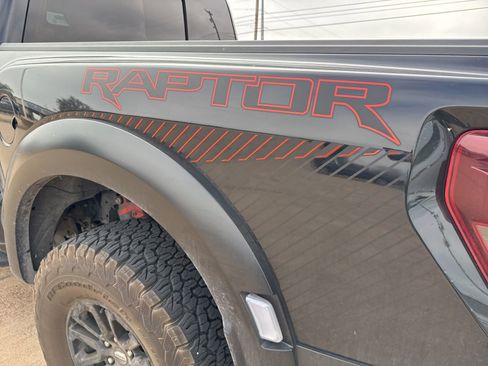 Used 2025 Ford F150 Raptor image 7