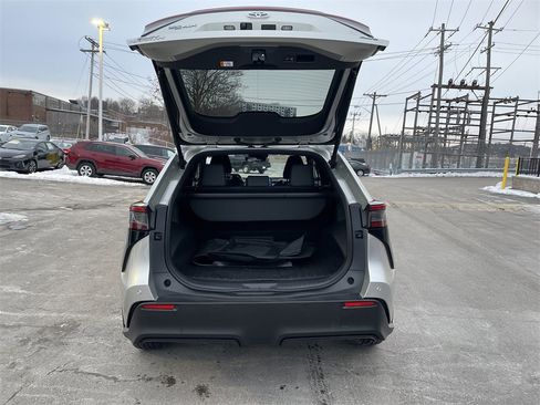 Used 2025 Toyota bZ4X AWD image 13