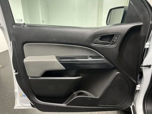 Used 2018 Chevrolet Colorado W/T w/ WT Convenience Package RWD image 20