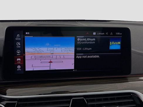 Used 2021 BMW M550i xDrive w/ Dynamic Handling Package image 16