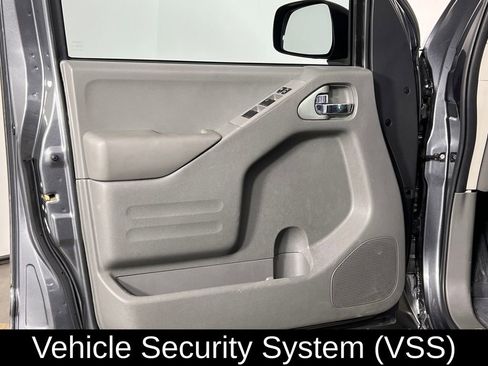 Used 2020 Nissan Frontier SV image 14