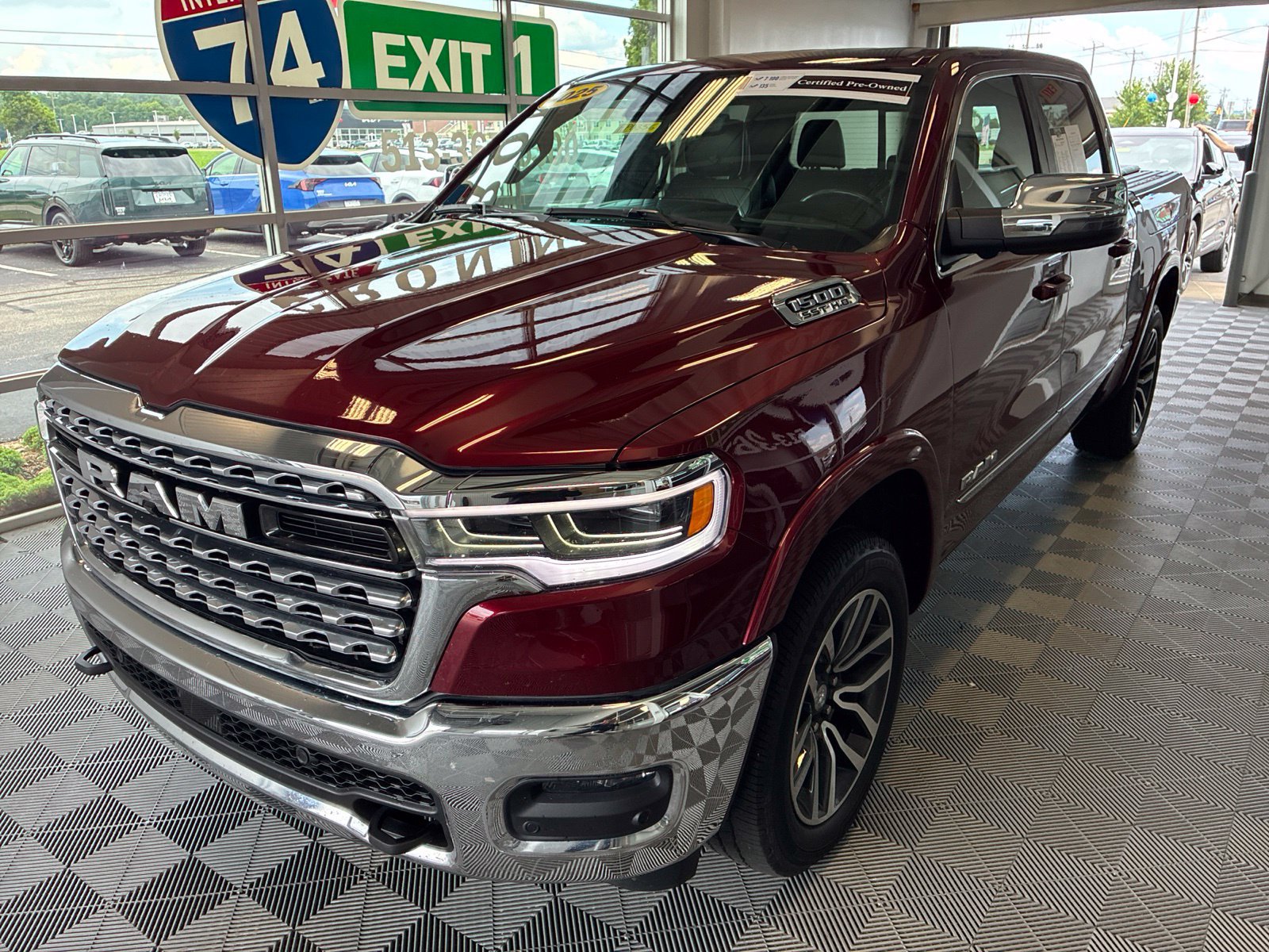 Used 2025 RAM 1500 Limited AWD/4WD image 3
