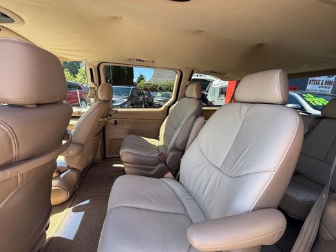 Used 1997 Chrysler Town & Country LXi image 17