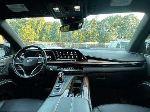 Used 2023 Cadillac Escalade ESV Luxury RWD image 31