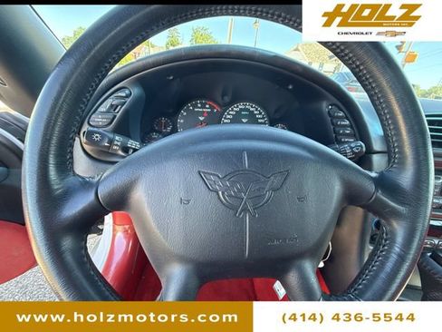 Used 2002 Chevrolet Corvette Convertible w/ Preferred Equipment Group2 RWD image 12