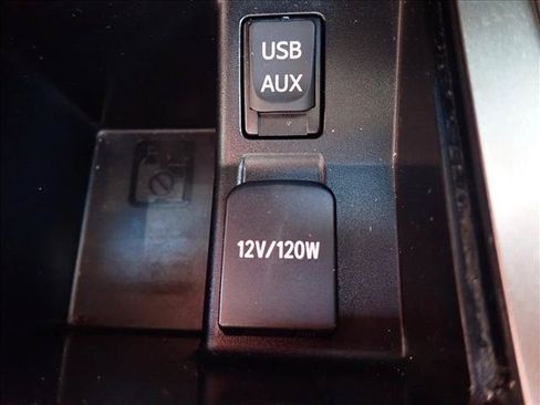 Used 2011 Lexus GX 460 Premium AWD/4WD image 23