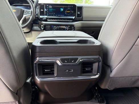 Used 2025 Chevrolet Silverado 2500 LTZ w/ LTZ Premium Package AWD/4WD image 23