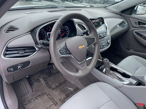 Used 2017 Chevrolet Malibu LT w/ Driver Confidence Package image 15