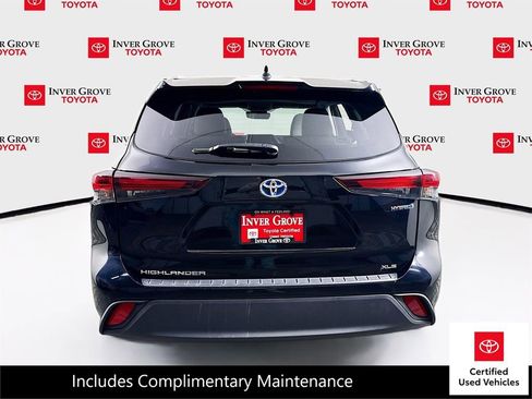Certified 2024 Toyota Highlander XLE image 7