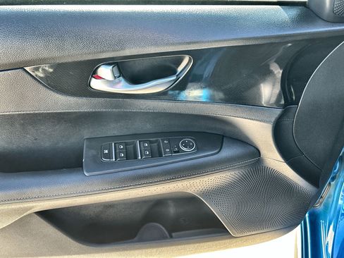 Used 2023 Kia Forte GT-Line w/ GT-Line Technology Package image 15