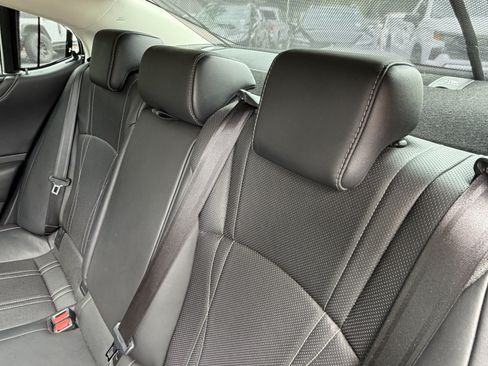 Used 2019 Lexus ES 350 Ultra Luxury w/ Accessory Package 2 FWD image 32
