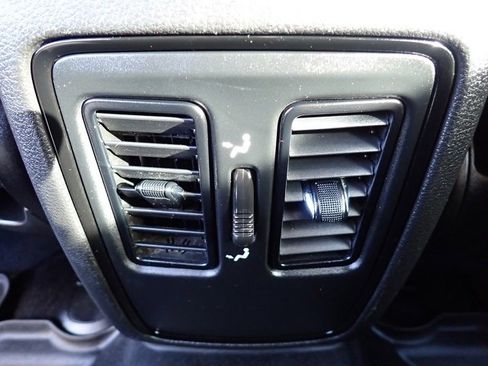 Used 2021 Dodge Durango SXT image 16