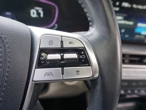 Used 2024 Kia Telluride S w/ S Sunroof Package FWD image 9