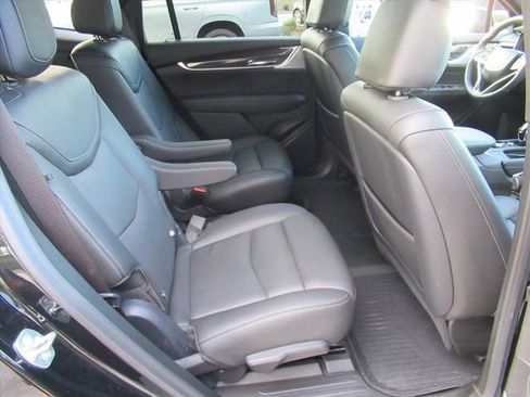 Certified 2024 Cadillac XT6 Sport w/ Technology Package image 37