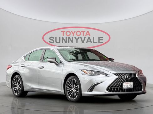 Used 2025 Lexus ES 300h w/ Premium Package image 10