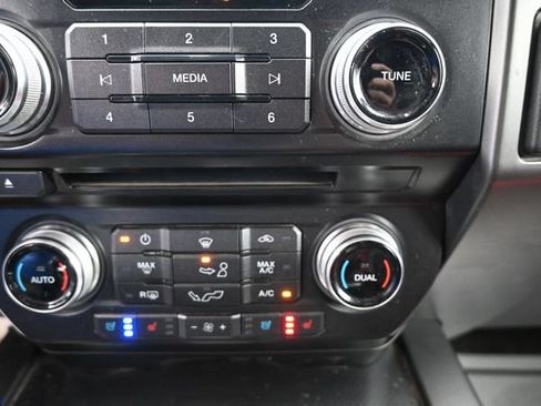Used 2016 Ford F150 Lariat w/ Equipment Group 502A Luxury AWD/4WD image 15