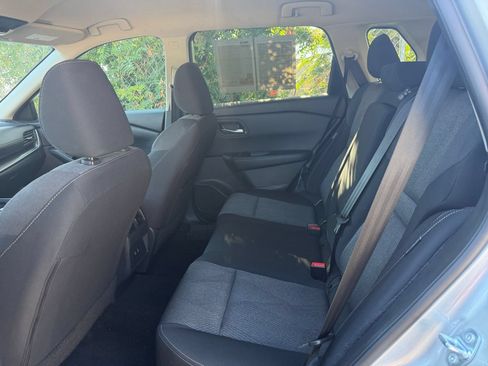 Used 2025 Nissan Rogue SV FWD image 28