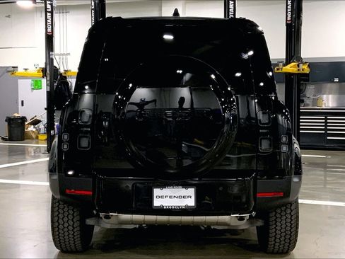 New 2026 Land Rover Defender 110 S image 4