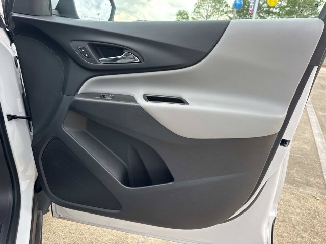 Used 2024 Chevrolet Equinox LT FWD image 15