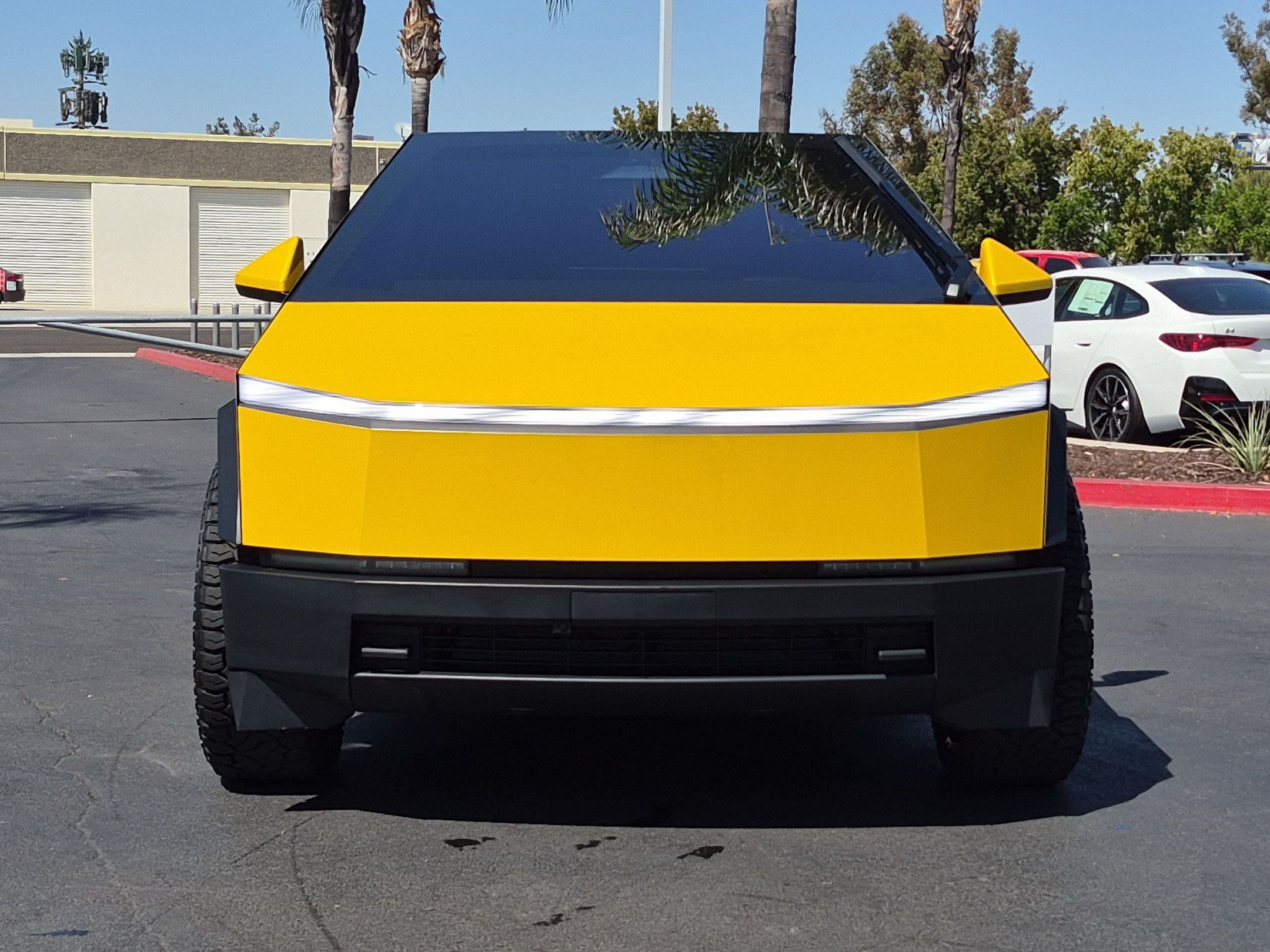Used 2024 Tesla Cybertruck AWD Crew Cab image 3