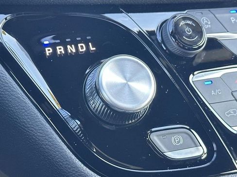 New 2026 Chrysler Pacifica Select image 29