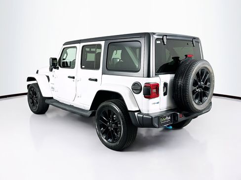 Used 2022 Jeep Wrangler Sahara w/ Cold Weather Group image 5