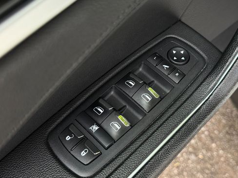 Used 2022 Maserati Levante Modena AWD/4WD image 30
