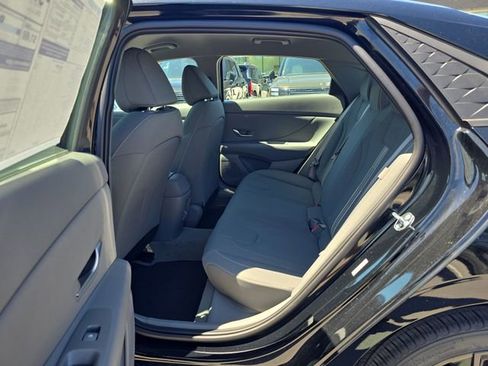 New 2026 Hyundai Elantra Sport FWD image 21