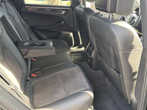 Used 2017 Porsche Macan AWD image 14