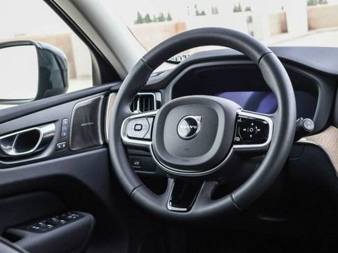 Used 2026 Volvo XC60 B5 Plus w/ Climate Package PRO AWD/4WD image 28