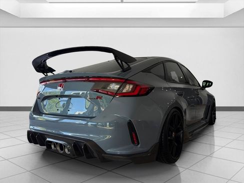 Used 2024 Honda Civic Type R image 5
