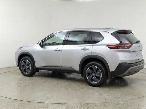 Used 2025 Nissan Rogue SV FWD image 6