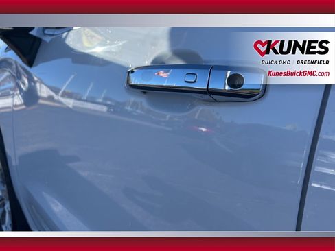 Used 2024 Chevrolet Silverado 1500 LTZ image 18