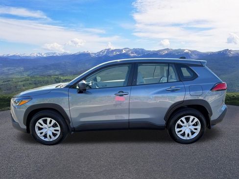 Used 2025 Toyota Corolla Cross L AWD/4WD image 2