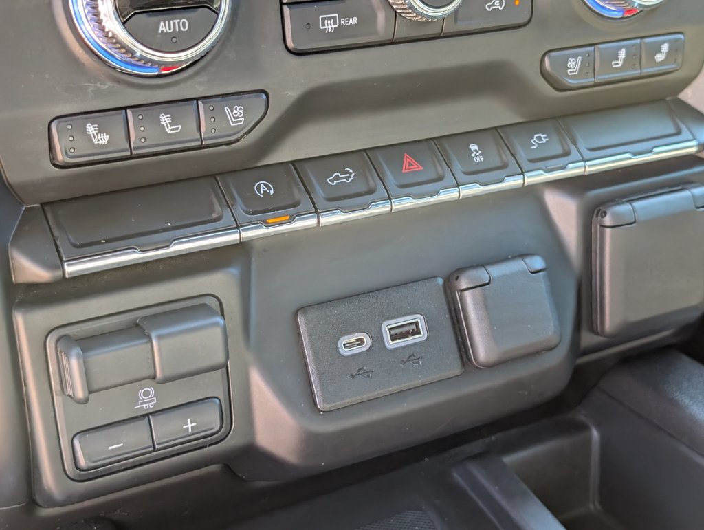 Used 2020 GMC Sierra 1500 SLT RWD image 20