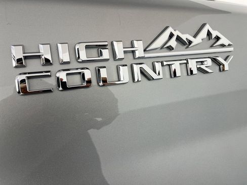 Used 2025 Chevrolet Silverado 3500 High Country w/ High Country Premium Package AWD/4WD image 41